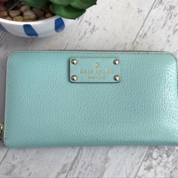 Kate Spade Wallet - Picture 2 of 6